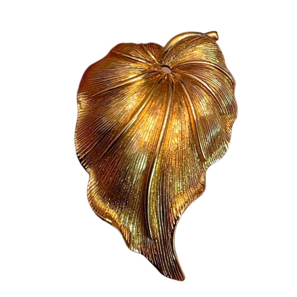 Monet Stamped Vintage Gold Leaf Brooch - Picture 8 of 8